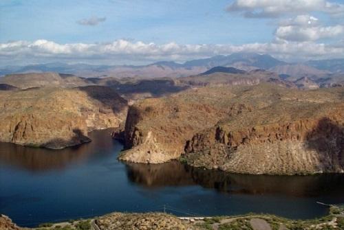 Desert Lakes Helicopter Flight
